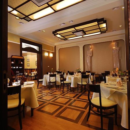 Hotel Victoria Włocławek エクステリア 写真