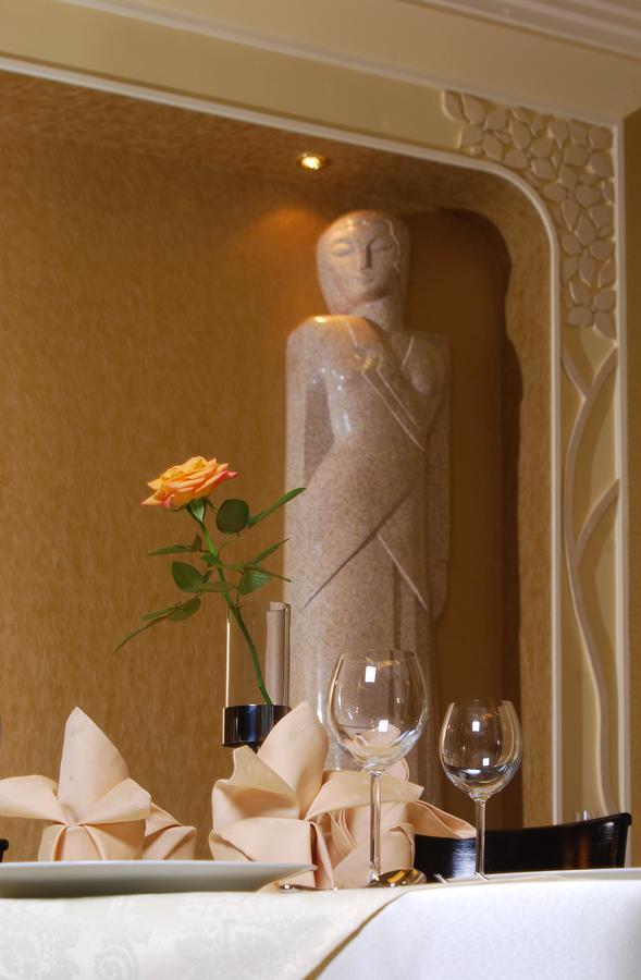 Hotel Victoria Włocławek エクステリア 写真